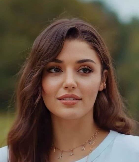 HANDE ERÇEL