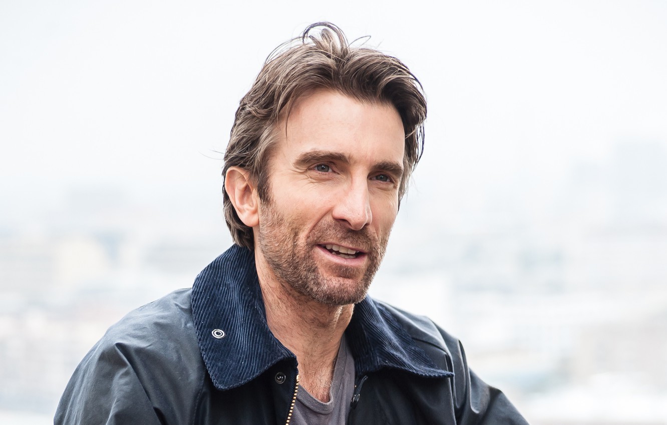 Sharlto Copley